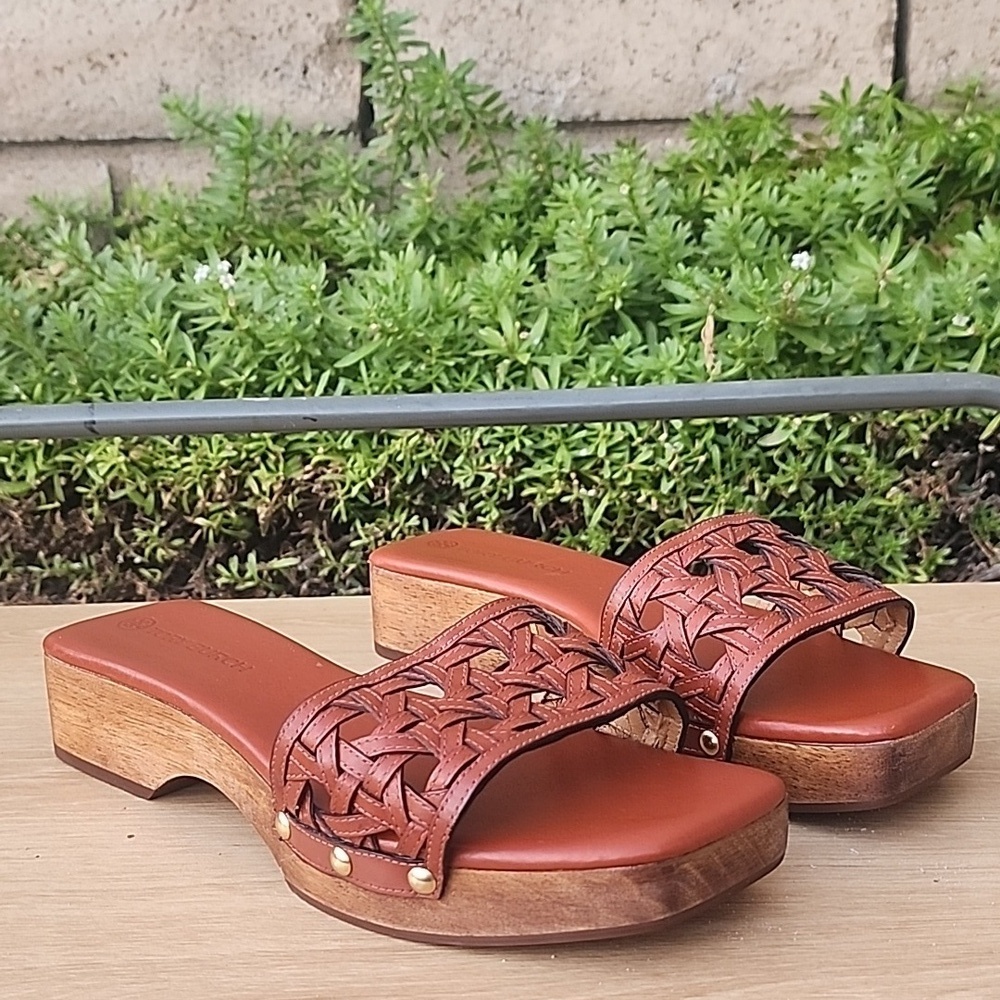 Tory Burch Basket weave Clogs in brick Red Size 9.5 - Picture 3 of 13